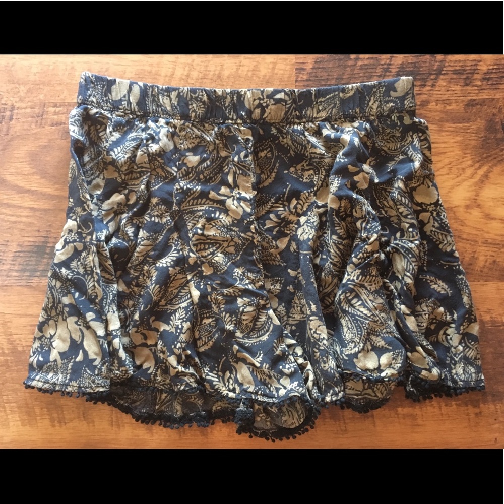🌊SOLD🌊Free People Flowy shorts great condition!